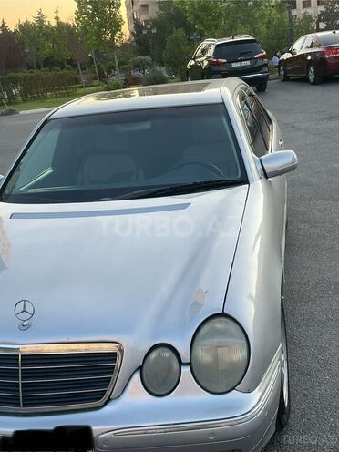 Mercedes E 320 1999, 421,000 km - 3.2 l - Bakı