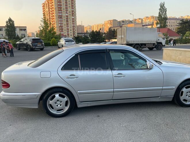 Mercedes E 320 1999, 421,000 km - 3.2 l - Bakı