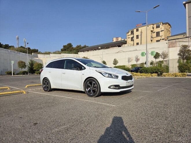 Kia  2014, 216,000 km - 1.6 l - Bakı