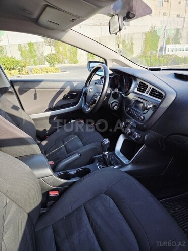 Kia  2014, 216,000 km - 1.6 l - Bakı
