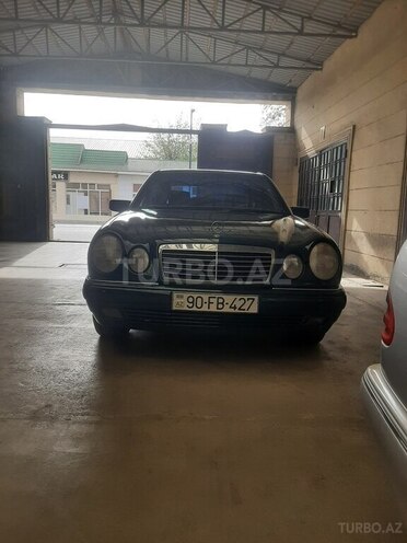 Mercedes E 230 1996, 452,358 km - 2.3 l - Göygöl