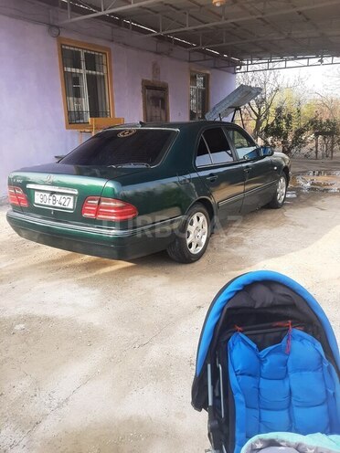 Mercedes E 230 1996, 452,358 km - 2.3 l - Göygöl