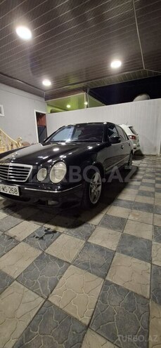 Mercedes E 240 2000, 200,000 km - 2.4 l - Gəncə