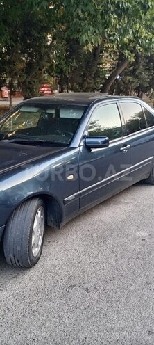 Mercedes E 240 1997, 350,000 km - 2.4 l - Ağdaş