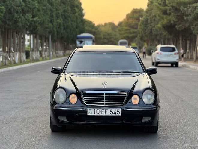 Mercedes E 220 2000, 380,000 km - 2.2 l - Sumqayıt