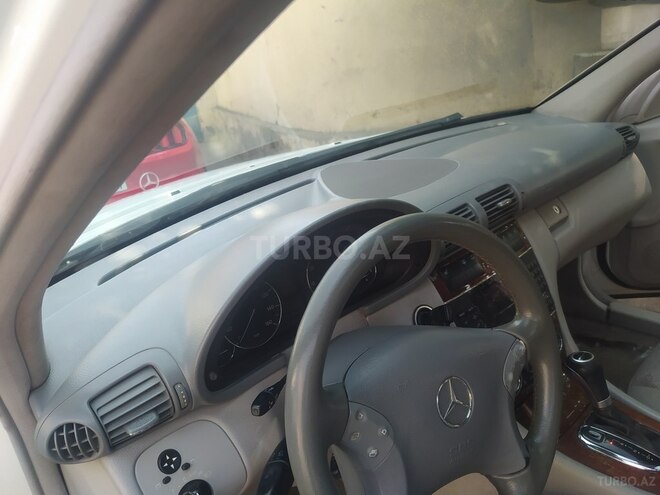 Mercedes  2004, 441,000 km - 2.6 л - Bakı