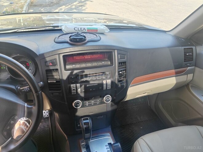 Mitsubishi Pajero 2007, 215,976 km - 3.0 l - Bakı