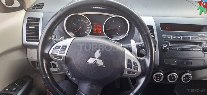 Mitsubishi Outlander 2010, 300,651 km - 3.0 l - Bakı