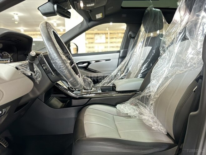 Land Rover RR Evoque 2023, 25,000 km - 1.5 l - Bakı