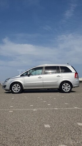 Opel Zafira 2010, 240,000 km - 1.9 l - Bakı