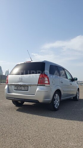Opel Zafira 2010, 240,000 km - 1.9 l - Bakı