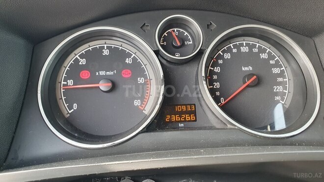 Opel Zafira 2010, 240,000 km - 1.9 l - Bakı
