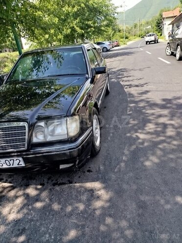 Mercedes E 220 1994, 350,000 km - 2.2 l - Bakı