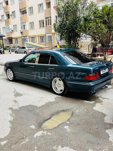 Mercedes E 240 1998, 200,000 km - 2.4 l - Bakı