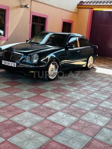 Mercedes E 240 1998, 200,000 km - 2.4 l - Bakı