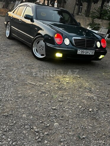 Mercedes E 240 1998, 200,000 km - 2.4 l - Bakı