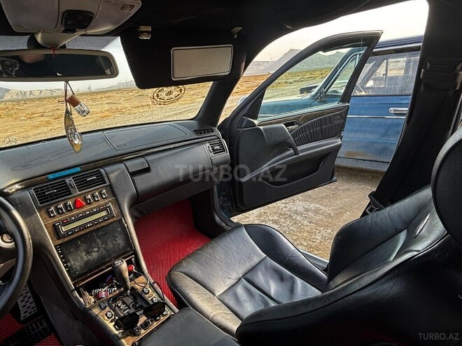 Mercedes E 240 1998, 200,000 km - 2.4 l - Bakı