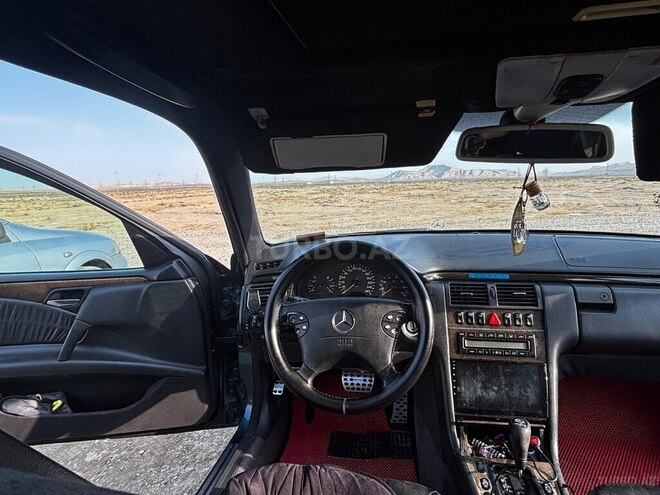 Mercedes E 240 1998, 200,000 km - 2.4 l - Bakı