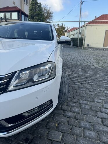 Volkswagen Passat 2014, 215,000 km - 1.8 l - Bakı