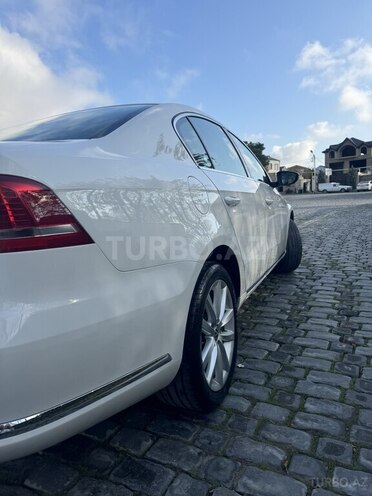Volkswagen Passat 2014, 215,000 km - 1.8 l - Bakı