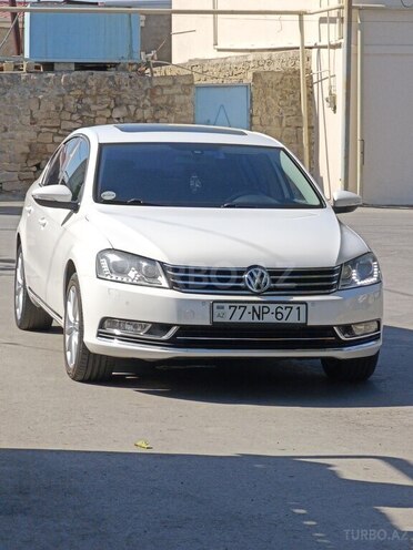 Volkswagen Passat 2014, 215,000 km - 1.8 l - Bakı