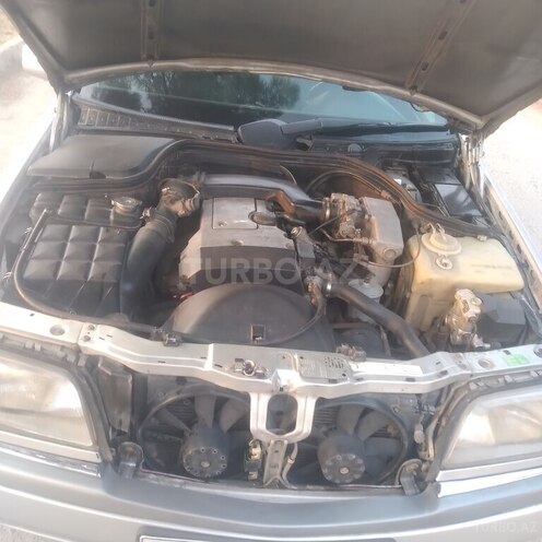 Mercedes C 220 1995, 263,200 km - 2.2 l - Salyan