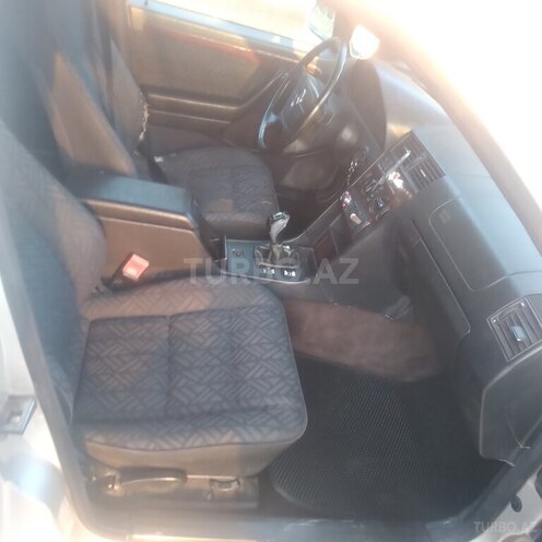 Mercedes C 220 1995, 263,200 km - 2.2 l - Salyan