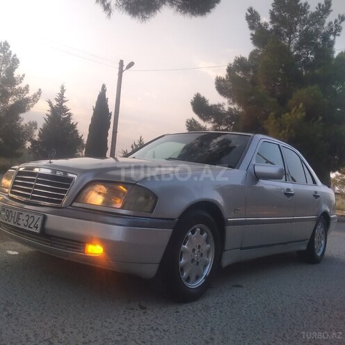 Mercedes C 220 1995, 263,200 km - 2.2 l - Salyan
