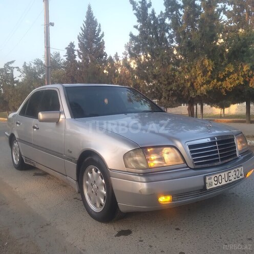 Mercedes C 220 1995, 263,200 km - 2.2 l - Salyan