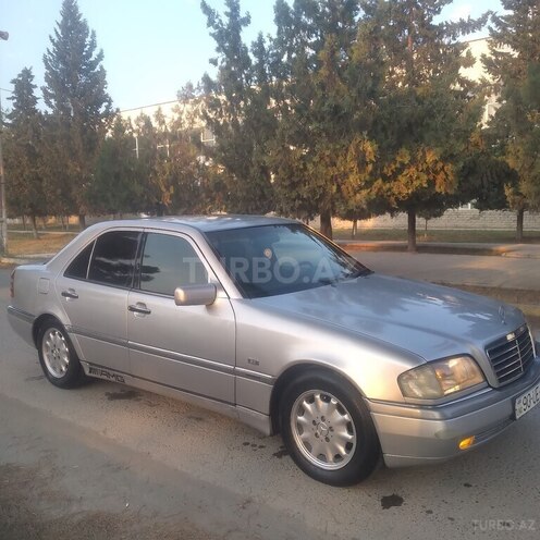 Mercedes C 220 1995, 263,200 km - 2.2 l - Salyan