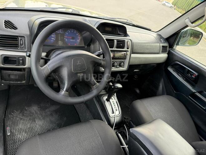 Mitsubishi Pajero io 2002, 303,000 km - 2.0 л - Gəncə