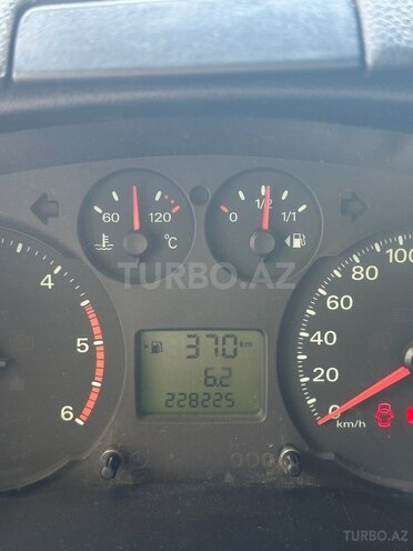 Ford Transit 2009, 228,000 km - 2.4 л - Quba
