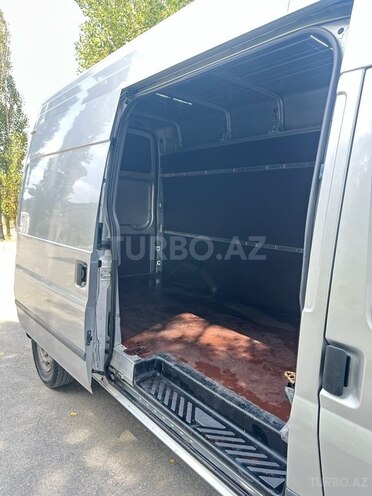 Ford Transit 2009, 228,000 km - 2.4 л - Quba