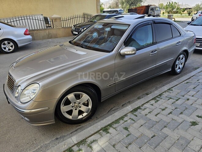 Mercedes E 240 2004, 290,000 km - 2.6 l - Bakı