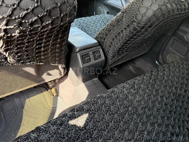 Mercedes E 200 1999, 681,416 km - 2.0 л - Qobustan