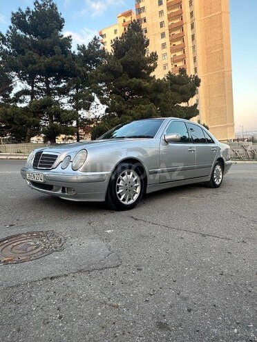 Mercedes E 220 2000, 368,089 km - 2.2 l - Bakı