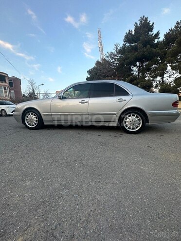 Mercedes E 220 2000, 368,089 km - 2.2 l - Bakı