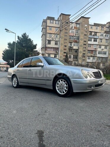 Mercedes E 220 2000, 368,089 km - 2.2 l - Bakı