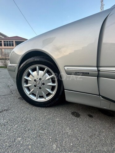 Mercedes E 220 2000, 368,089 km - 2.2 l - Bakı