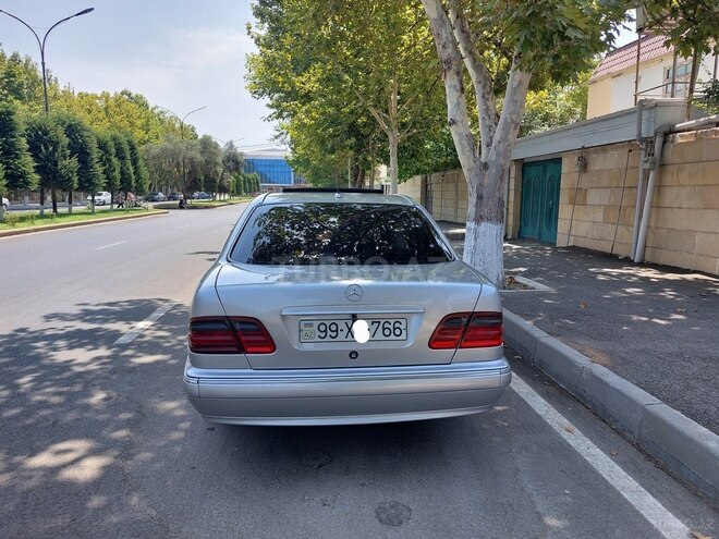 Mercedes E 270 2000, 410,947 km - 2.7 l - Beyləqan