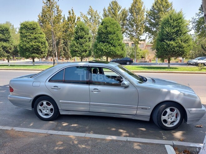 Mercedes E 270 2000, 410,947 km - 2.7 l - Beyləqan