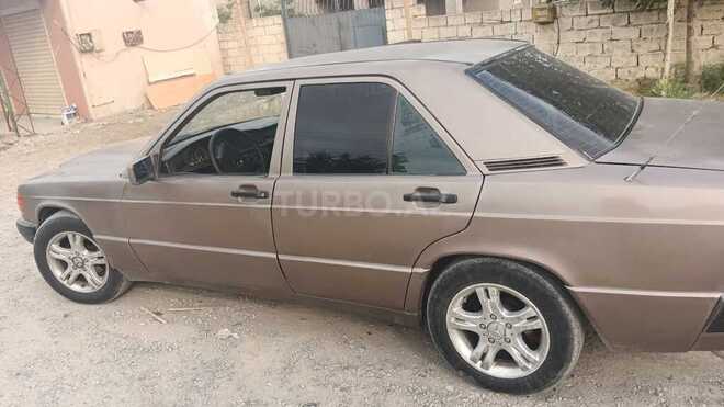 Mercedes 190 1989, 211,245 km - 2.0 l - Bərdə