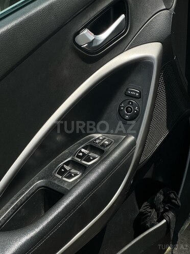Hyundai Santa Fe 2013, 215,000 km - 2.4 л - Quba