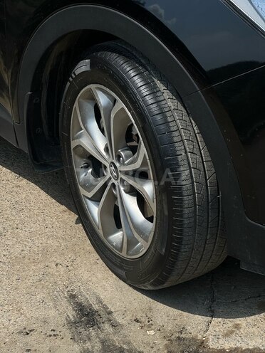 Hyundai Santa Fe 2013, 215,000 km - 2.4 л - Quba