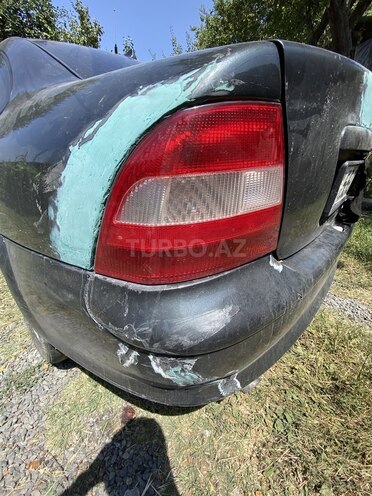 Opel Vectra 1996, 422,000 km - 1.8 l - Qəbələ
