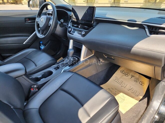 Toyota Corolla Cross 2023, 16,000 km - 2.0 l - Bakı