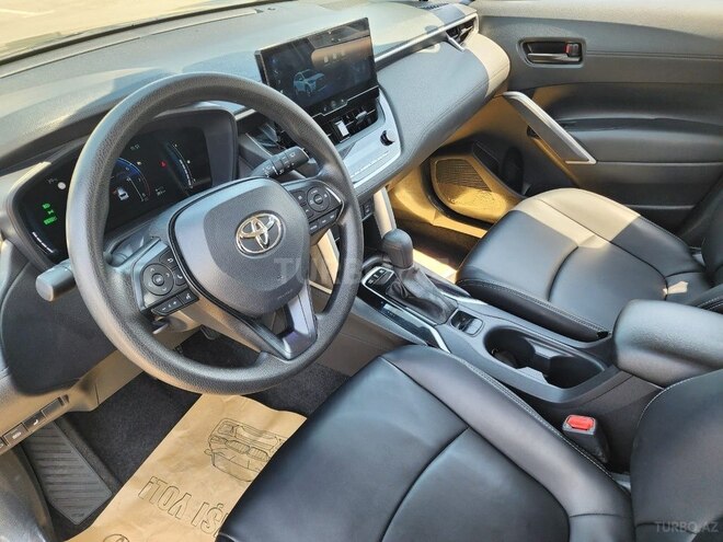 Toyota Corolla Cross 2023, 16,000 km - 2.0 l - Bakı
