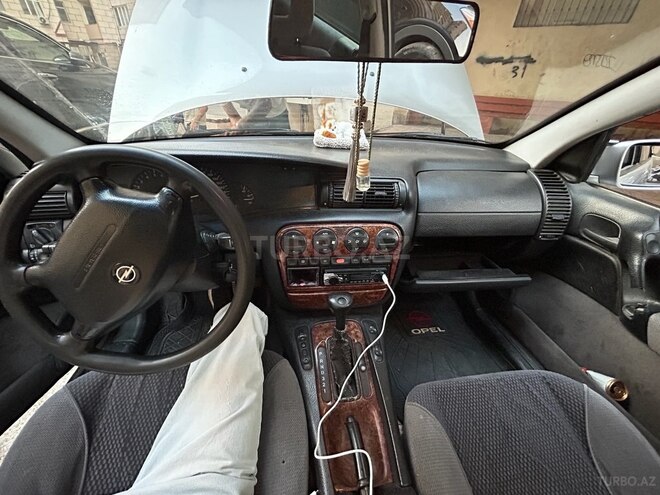 Opel Omega 1997, 281,000 km - 2.0 l - Bakı