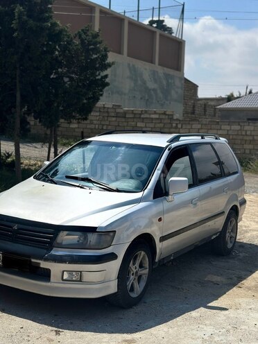 Mitsubishi  2001, 326,780 km - 2.4 l - Bakı