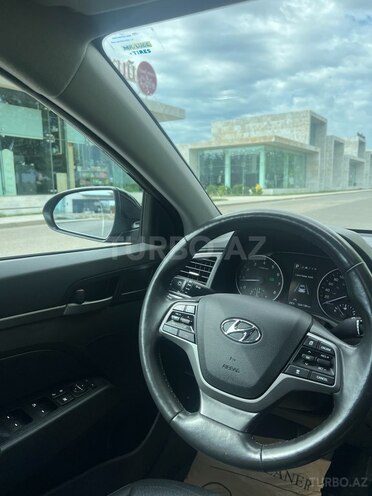 Hyundai Elantra 2018, 105,000 km - 2.0 л - Bakı
